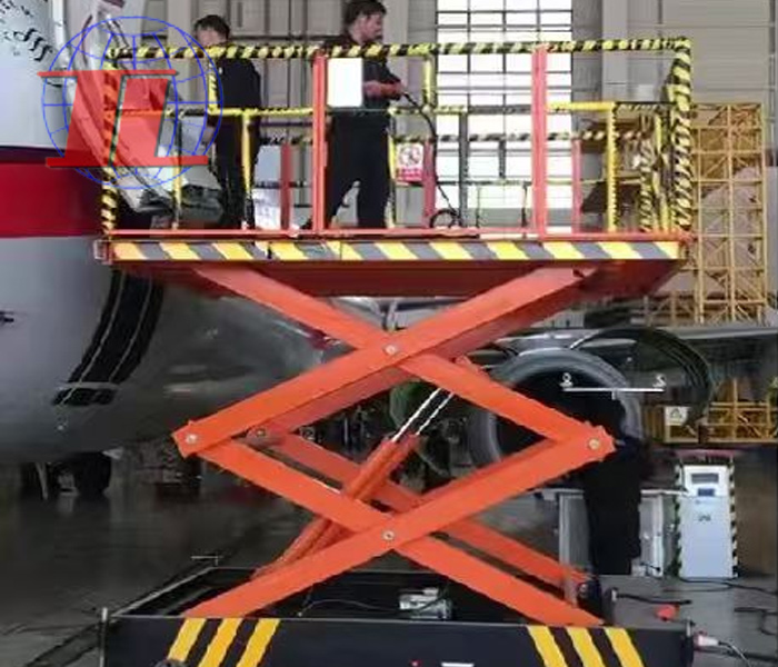 青岛大型机场升降车